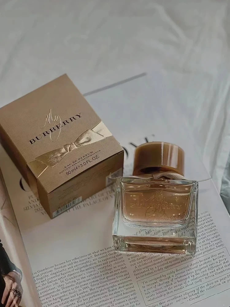 Burberry Eau De Parfum Spray 90ml